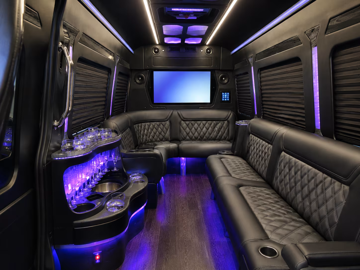 prom homecoming and school field trip buses for suffolk students